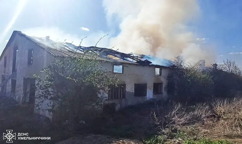 Пожежі на Хмельниччині: за добу ліквідували 14 займань, більшість з яких – на відкритій місцевості
