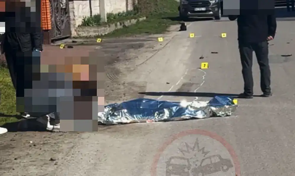 У Шаровечці 18-річний мотоцикліст збив на смерть 10-річного хлопчика — село вимагає змін