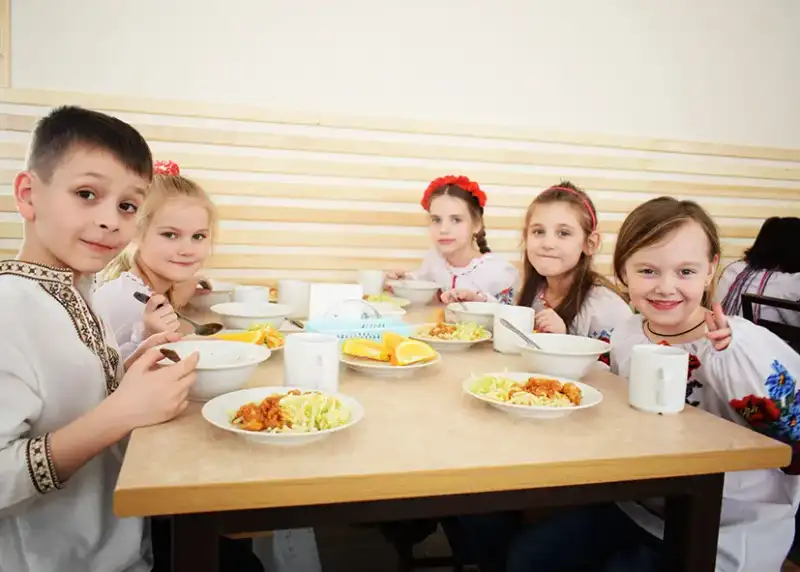 У ліцеях Кам’янця-Подільського відкрили оновлені харчоблоки: якісне і здорове харчування для школярів