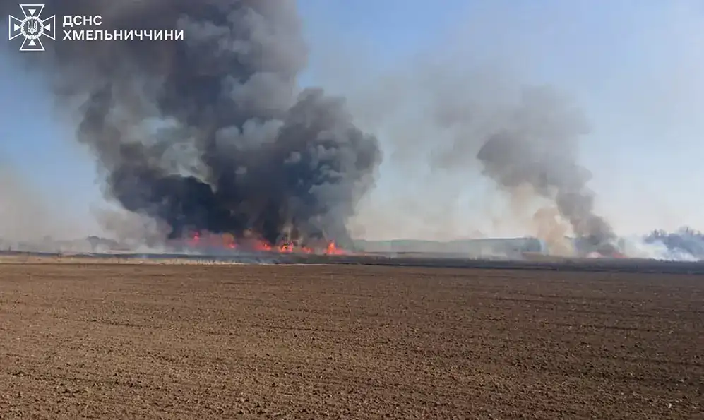 За дві доби мешканці Хмельниччини випалили понад 180 тисяч квадратів землі