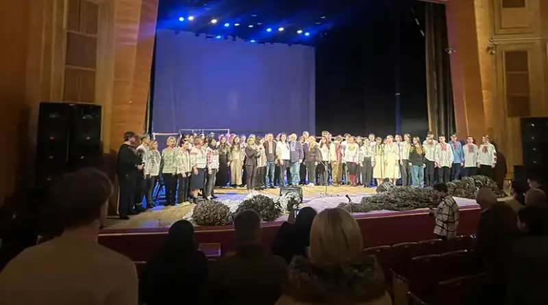 У Хмельницькому показали виставу про силу волонтерства та пам’ять Героїв Небесної Сотні
