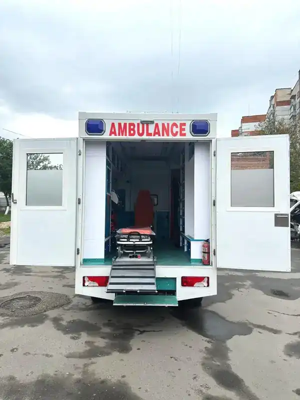 Новий реанімобіль для Хмельниччини: гуманітарна допомога від ВООЗ