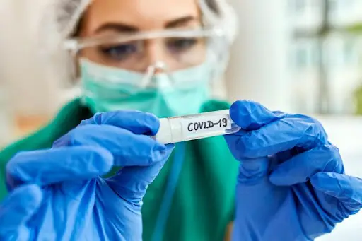 Новий штам COVID-19 Stratus: на Хмельниччині випадків немає, але хворих побільшало